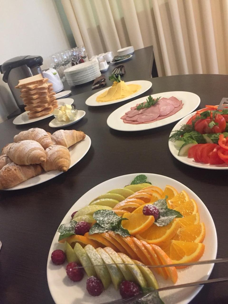 维多利亚公园酒店 布恰 外观 照片